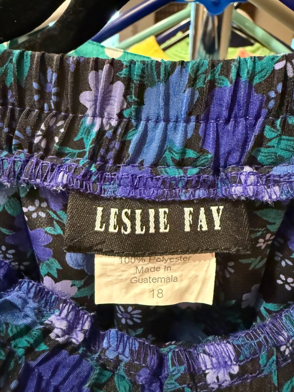 Vintage Leslie Fay Dark Floral Pleated Midi Elastic Waist Skirt Plus Size 16/18 - Picture 7 of 9